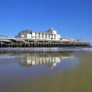 modern-house-in-bournemouth-town-centre.bournemouth-hotels.org/