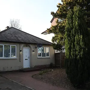 Holiday home Cosy 3-bed Nec Airport Close To Amenities, Birmingham